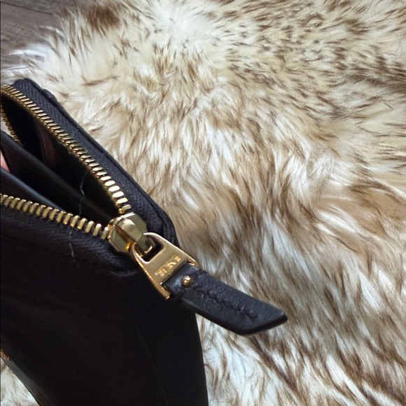 Tumi Black Leather Clutch with Gold Detail - Picture 8 of 10